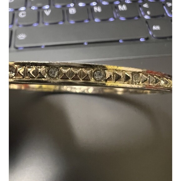 013-004 Ann Taylor Loft Gold‎ Toned Metal Bangle Bracelet Great Fashion Jewelry - Picture 4 of 4